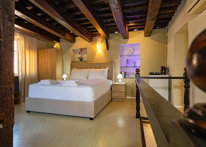 Ydragogeio Rooms Old Town